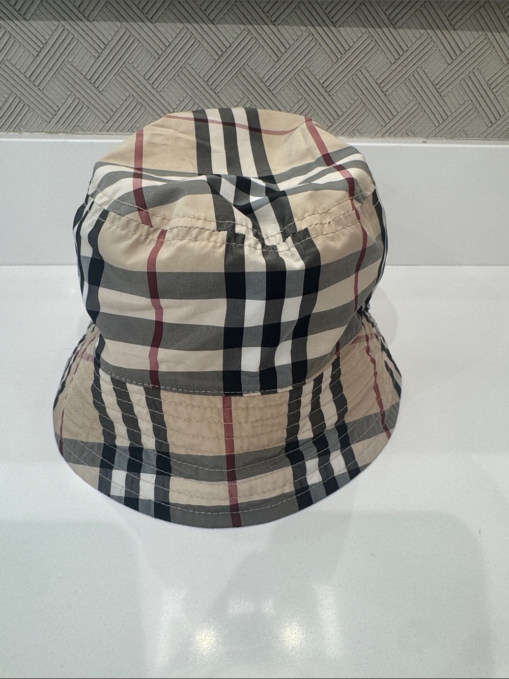 Burberry Beige Plaid Bucket Hat size 5/6 kids